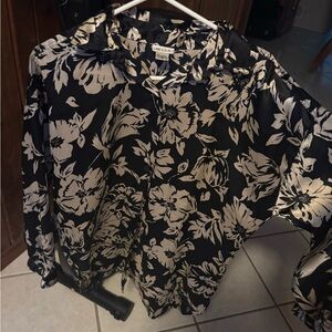 NICOLA Black and Cream Floral Top